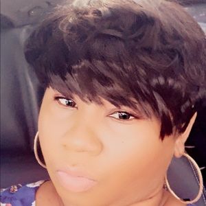 Meet your Posher, Joy-ann